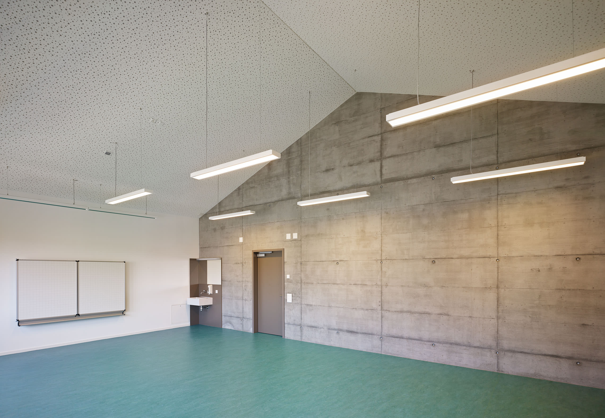 E12401 ALPA 036193p j2560